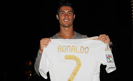 凯恩：我可以拿金球奖，通常需赢得世界杯或欧冠才能实现（凯恩称有望问鼎金球：通常得先赢下世界杯或欧冠）