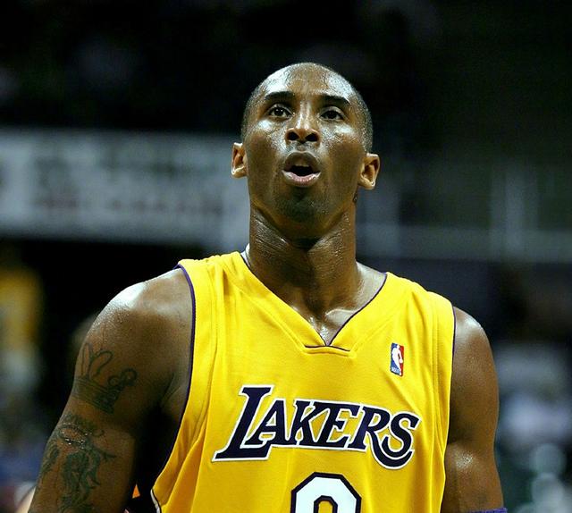 利物浦萨拉赫任意球破门锁定胜局（萨拉赫任意球建功，助利物浦锁定胜局）