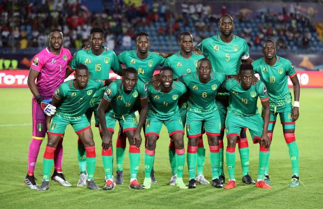 哈维-西蒙斯在切尔西官宣哈托评论区留言：我宝❤️（哈维-西蒙斯现身切尔西哈托官宣帖：留言“我宝”❤️）