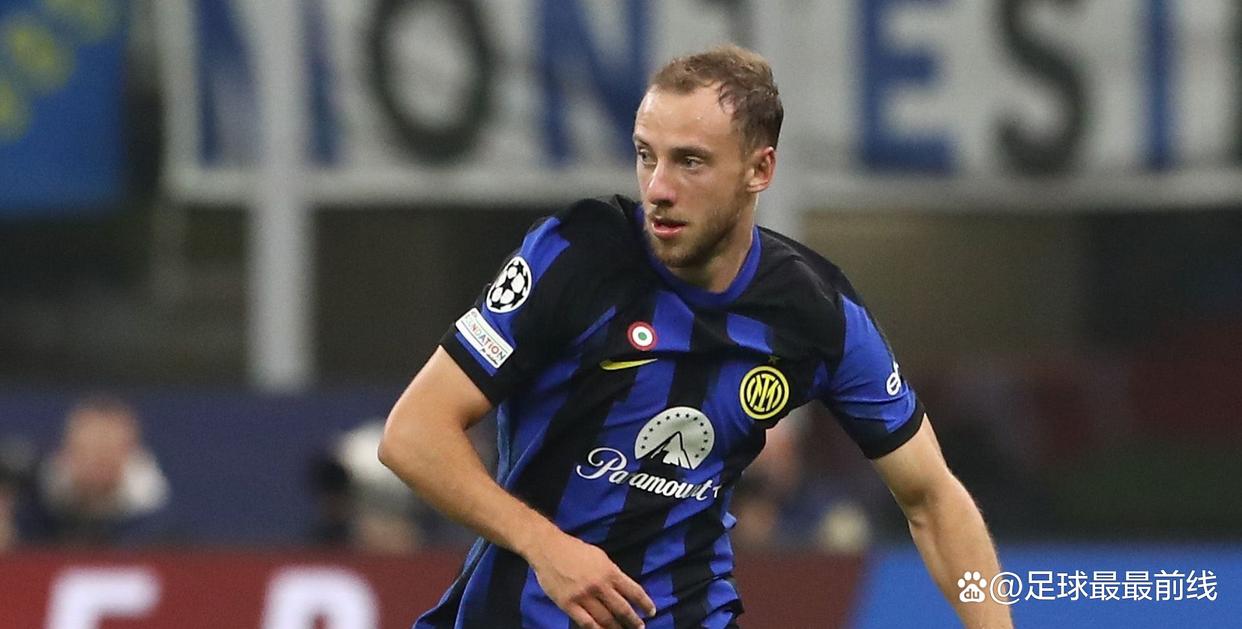 曼联2-2埃弗顿，B费点射+助攻，芒特破门，海文自摆乌龙